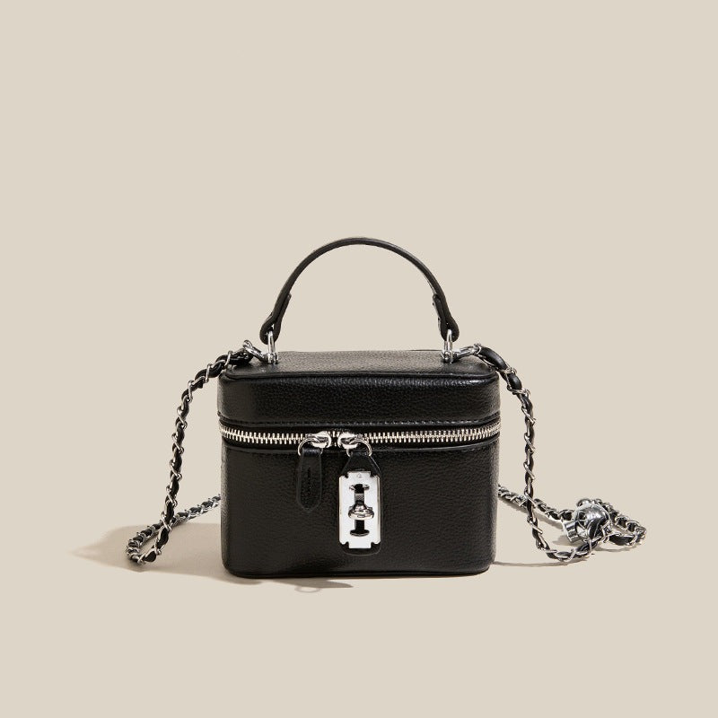 091:【未使用】ハーリップトゥ　チェーン　バニティバッグ Monogram Quilted Vanity Bag