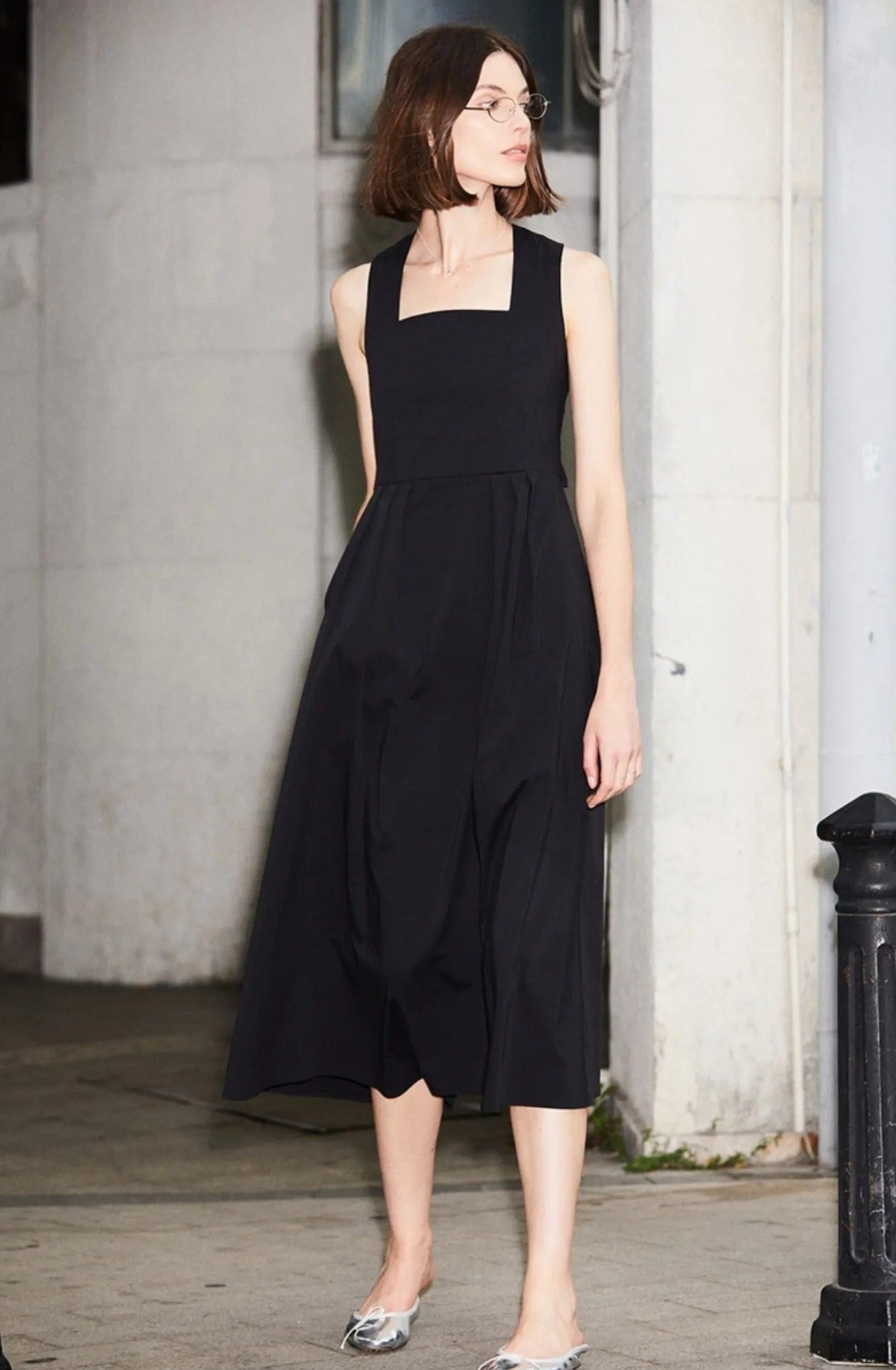 韓国ファッション SELCA-クロスオープンバックワンピース-2024ss-0063-09